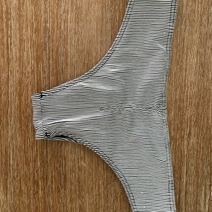 BILLABONG BIKINI BOTTOMS